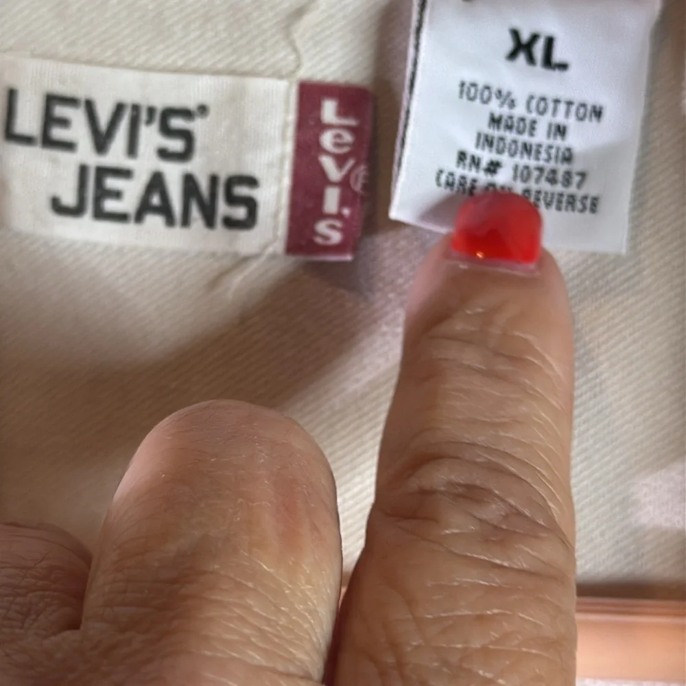 Levi's‎ Off-White Casual Shirt size extra large